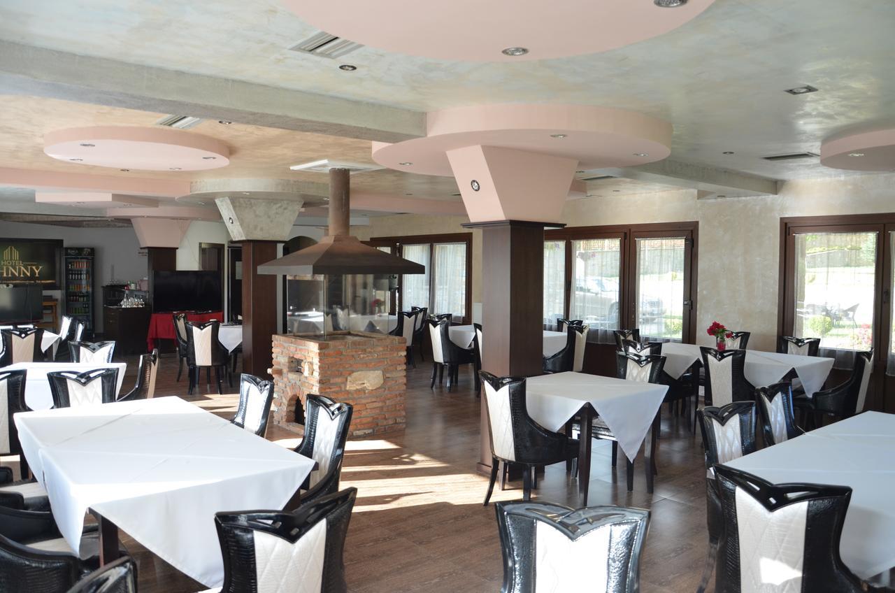 Johnny Hotel Kamenice エクステリア 写真